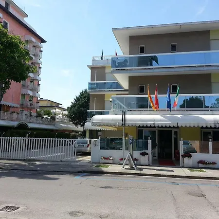 Hotel Laguna 2*
