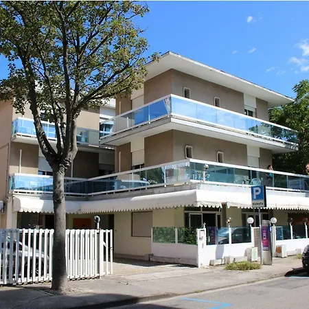 Hotel Laguna 2*
